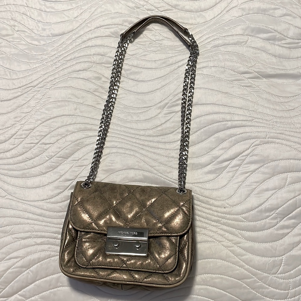 Small shoulder bag